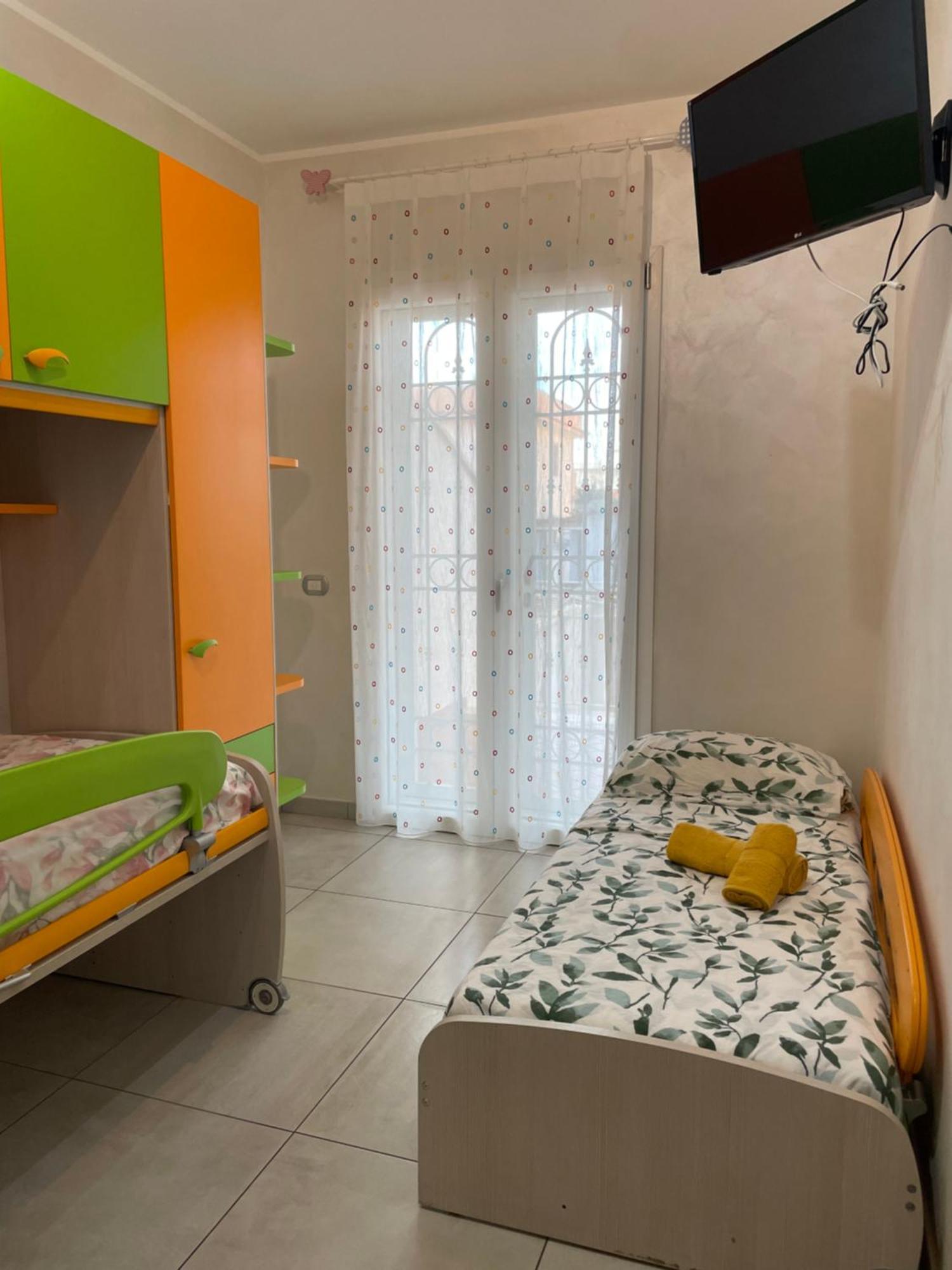 פיומיצ'ינו Home With Parking Near The Airport And Beach מראה חיצוני תמונה